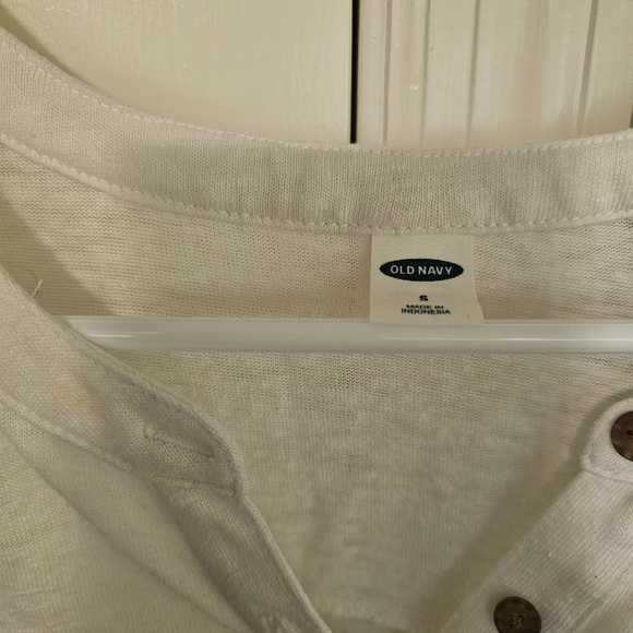 Old Navy Cream Short Sleeve Henley Top - Picture 4 of 4